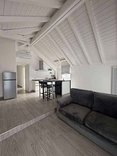 Appartamento trilocale in affitto in VIA MORI SNC, Valle Olona, Varese