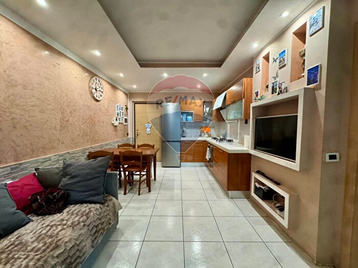 Appartamento bilocale in vendita in Via Achille Grandi, Pieve Emanuele