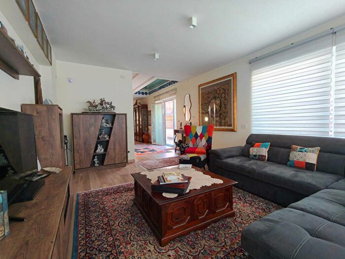 Casa quadrilocale in vendita in Via Luigi Capuana, Riposto