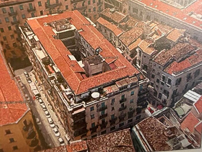 Appartamento con 6 locali in vendita in Via Gaetano Sgarlata, Castellammare, Palermo