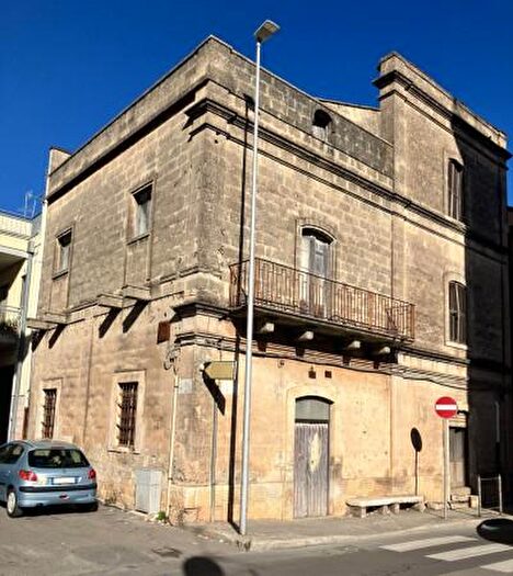 Casa con 6 locali in vendita in Santeramo In Colle