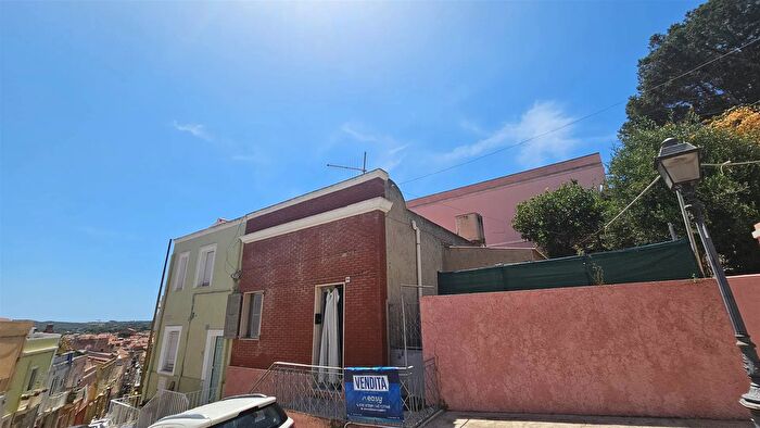 Casa trilocale in vendita in Carloforte