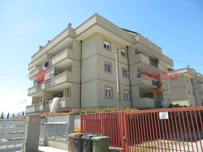 Appartamento trilocale in vendita in Via Montecifalco Snc, Cassino