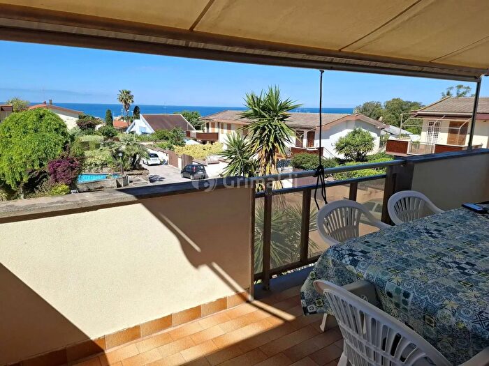 Casa trilocale in affitto in Via Tirelli, Anzio