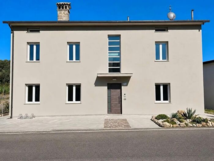 Appartamento con 8 locali in vendita in Via Volumnia, Perugia