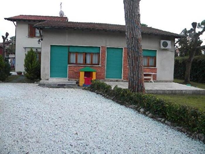 Casa con 5 locali in affitto in Forte Dei Marmi