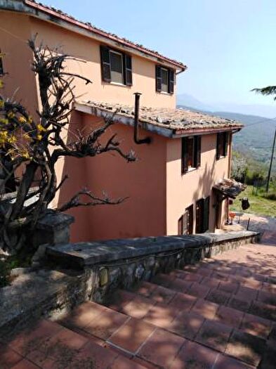 Casa con 6 locali in vendita in Via Capo Mistignano, Torre Cajetani