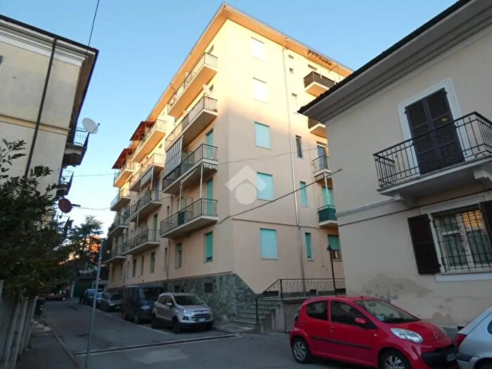 Appartamento trilocale in vendita in Via Giordano Bruno, Acqui Terme