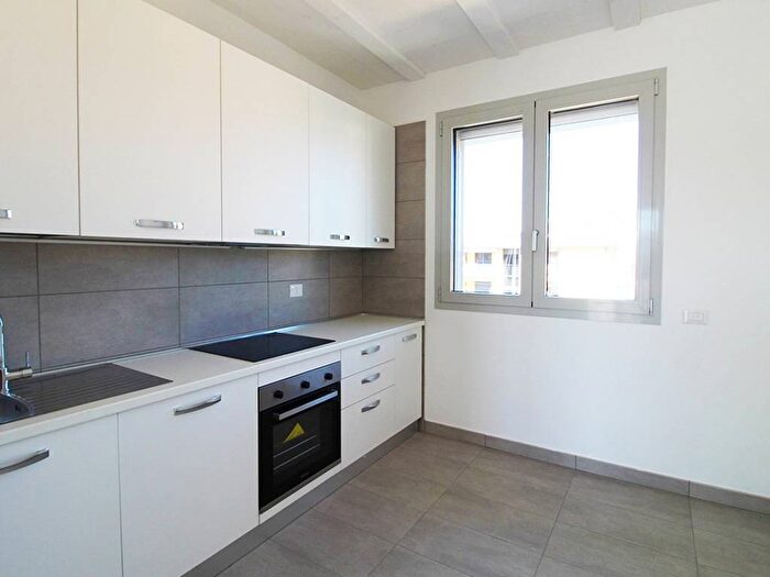 Appartamento bilocale in affitto in Via Giovanni da Cermenate, Semicentro, Cantù