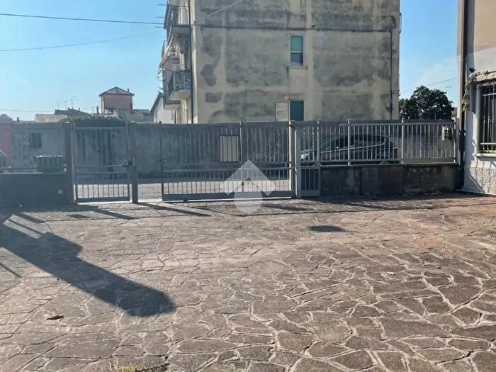 Casa con 5 locali in vendita in Via Fracazzole, Verona