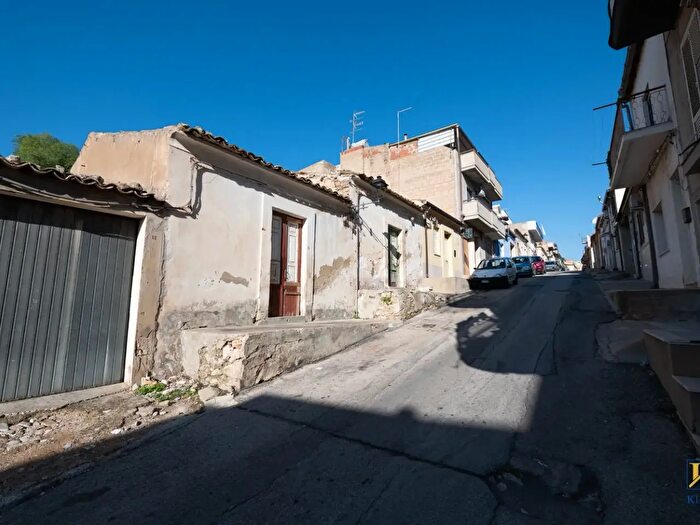 Casa bilocale in vendita in Via Varese, Vittoria