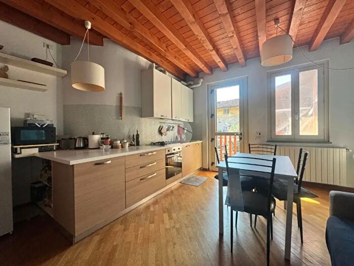 Appartamento trilocale in vendita in Via Camozzi, Costa Di Mezzate