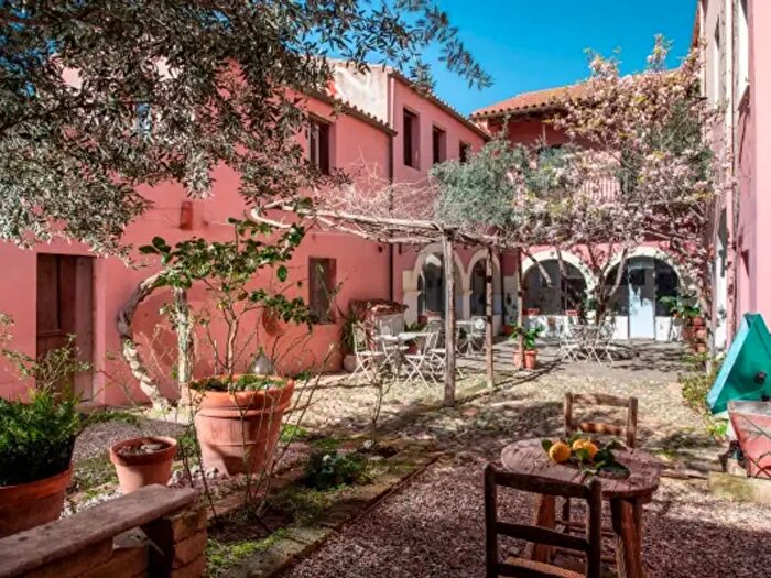 Casa con 6 locali in vendita in Via Nazionale, San Vito