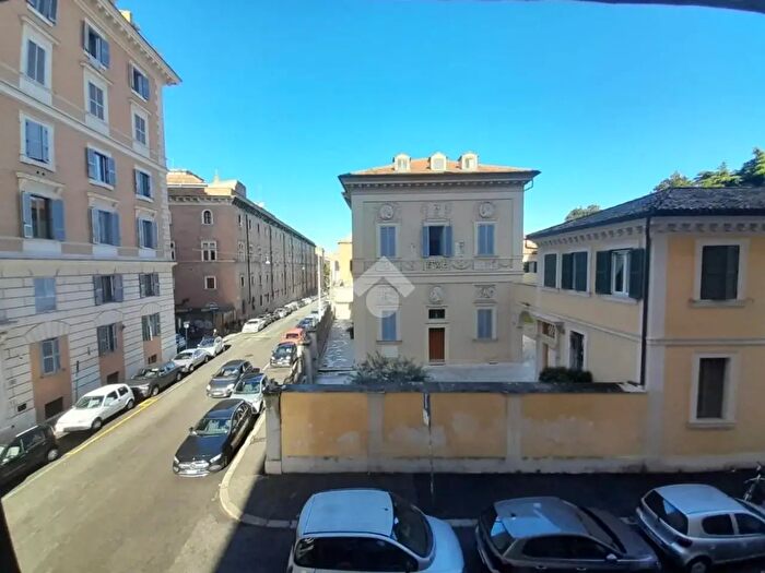 Appartamento bilocale in vendita in Via Berni, Roma