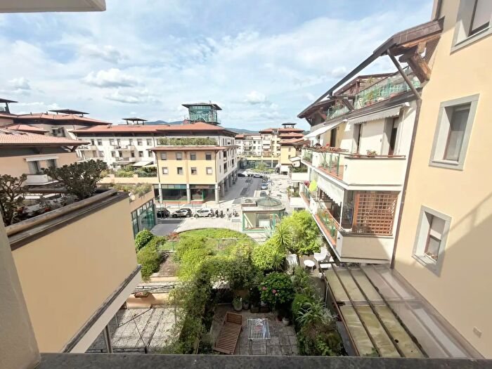 Appartamento quadrilocale in affitto in Via Alberto Bertolino, Firenze