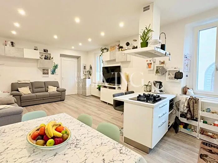 Appartamento con 5 locali in vendita in a del Carmine, Lucca