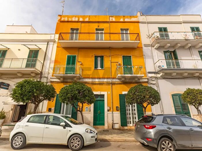 Appartamento quadrilocale in vendita in Via Leopardi, Bari