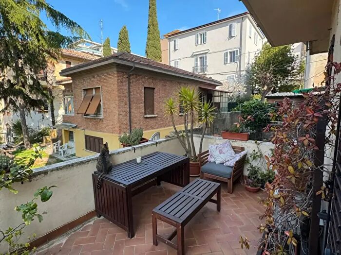 Appartamento trilocale in vendita in VLe della Vittoria, Ancona