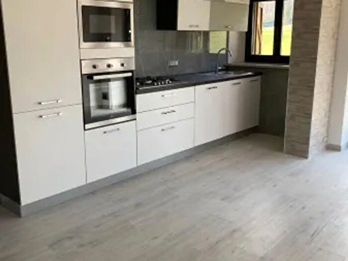 Appartamento con 5 locali in affitto in Pavullo Nel Frignano