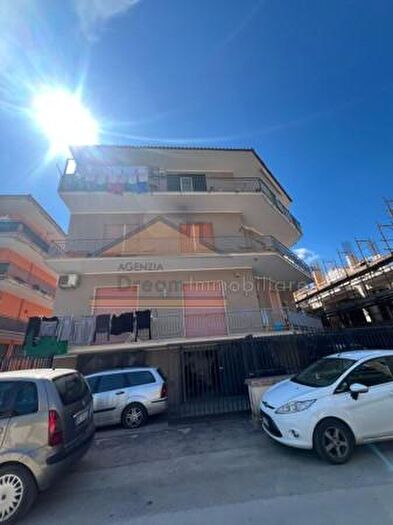 Appartamento trilocale in vendita in Via Tiziano, Mugnano Di Napoli
