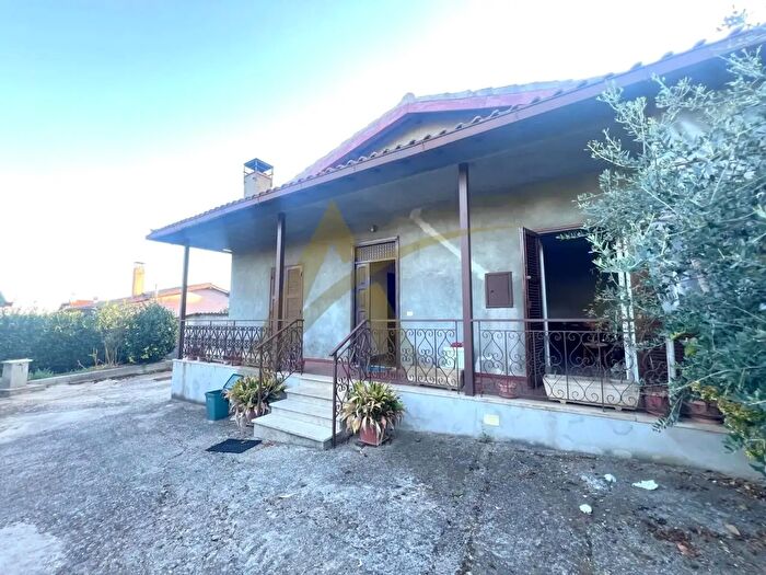 Casa trilocale in vendita in Velletri