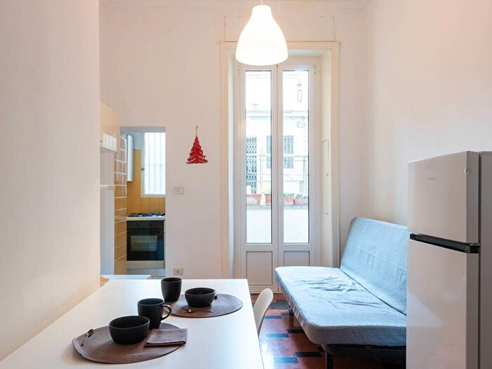Appartamento trilocale in affitto in Via Mauro Macchi, Pasteur, Milano