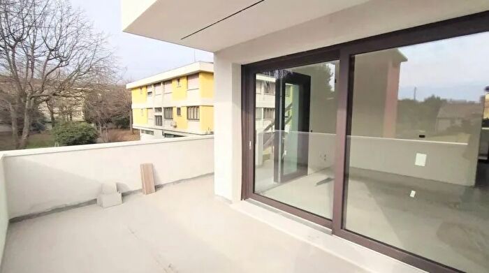 Appartamento con 5 locali in vendita in Via Nazario Sauro Mirano, Mirano