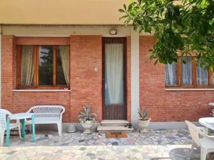 Appartamento trilocale in affitto in Via Marco Polo, Viareggio