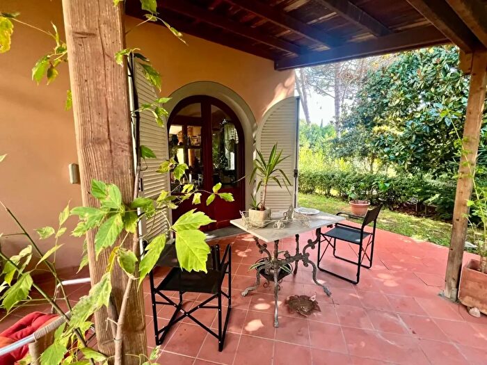 Casa quadrilocale in vendita in Lamporecchio