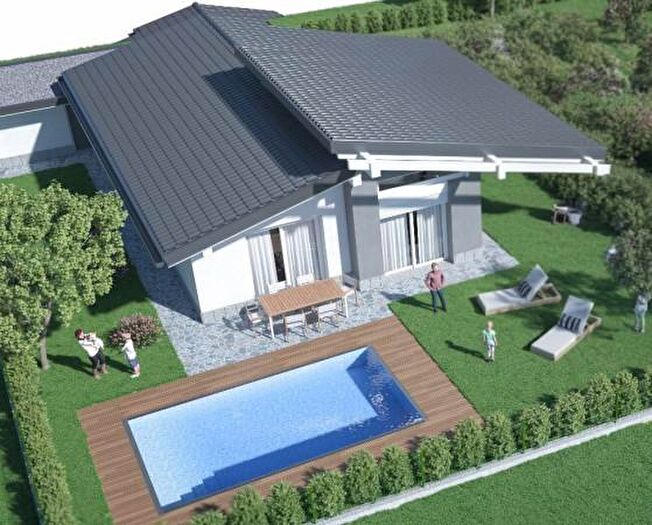 Casa quadrilocale in vendita in Via Alessandro Volta, San Fermo Della Battaglia