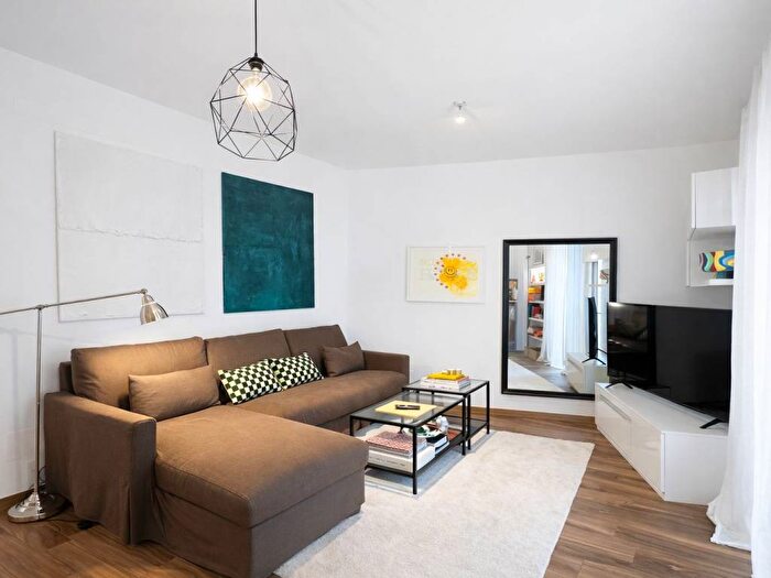 Appartamento trilocale in affitto in Via Vigevano, Navigli Darsena, Milano