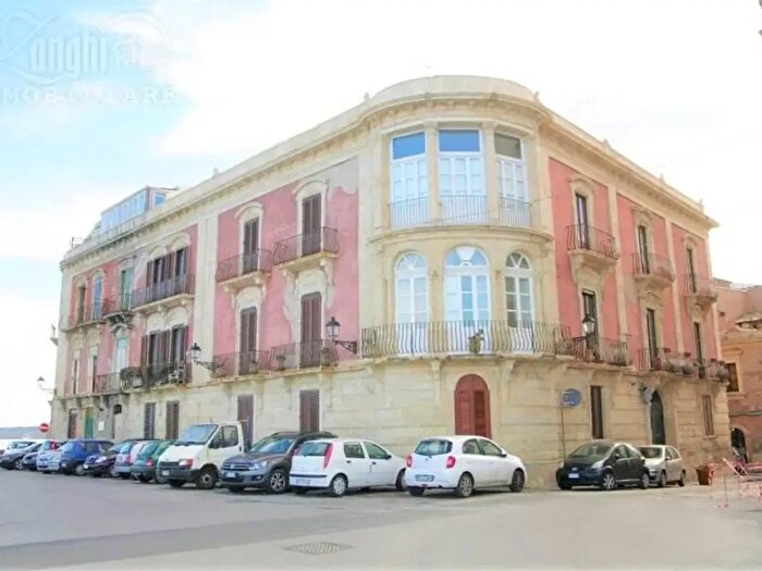 Appartamento bilocale in vendita in Via della Maestranza, Siracusa