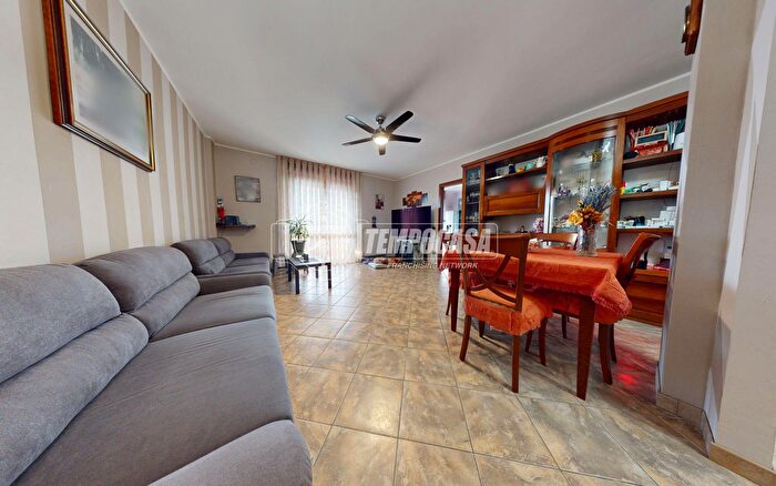 Appartamento con 5 locali in vendita in Via Giuseppe Verdi, Volpiano