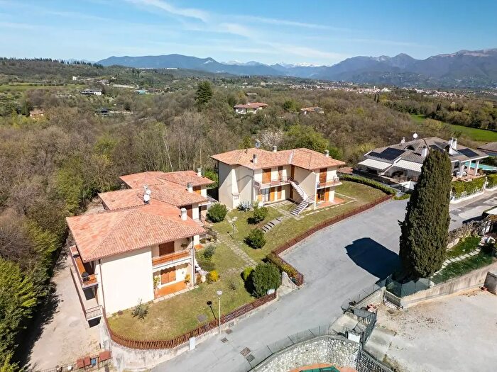 Appartamento trilocale in vendita in Vicolo Montusine, Soiano Del Lago