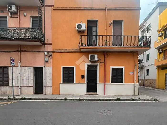 Casa bilocale in vendita in Via Giulio Cesare, Brindisi