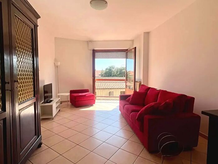 Appartamento con 6 locali in affitto in Massa