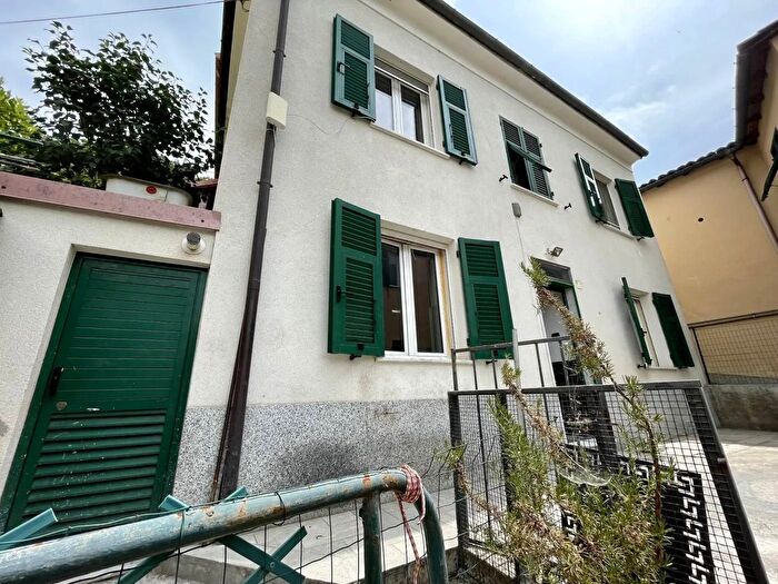 Casa trilocale in vendita in Via Milite Ignoto Ronco Scrivia, Ronco Scrivia