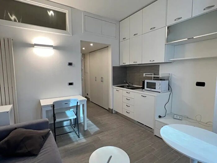 Appartamento monolocale in affitto in Viale Monte Nero, Milano