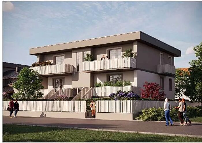 Appartamento trilocale in vendita in Via Emilia Parmense, Piacenza