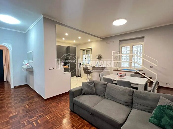 Appartamento bilocale in vendita in Via Divisione Siena, Napoli