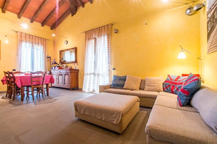 Appartamento con 5 locali in vendita in Via C Colombo, Soliera