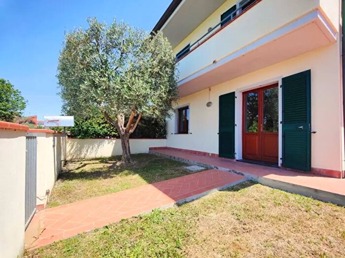 Casa con 6 locali in vendita in Via Giovanni Amendola, Vecchiano