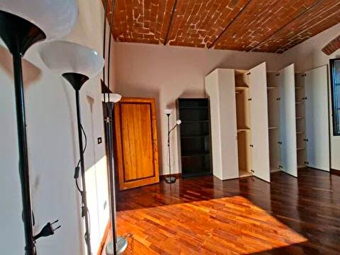Appartamento con 5 locali in affitto in Piazza Giovanni Ciardi SNC, Piazza del Mercato Nuovo, Prato