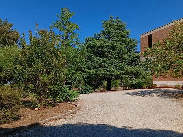 Appartamento con 10 locali in vendita in Contrada Mornano, Civitanova Marche