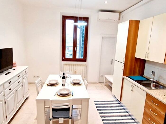 Appartamento trilocale in affitto in Via del Ponte alle Mosse, Porta al Prato San Jacopino, Firenze