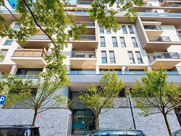 Appartamento bilocale in affitto in Via del Futurismo, Milano