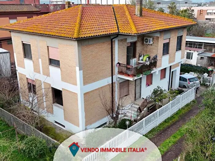Appartamento trilocale in vendita in Via dei Monti Lepini, Latina
