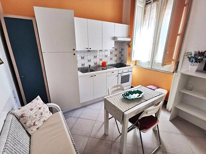 Appartamento bilocale in affitto in Via Ughetti, Villa Bellini Santa Maria di Gesù, Catania