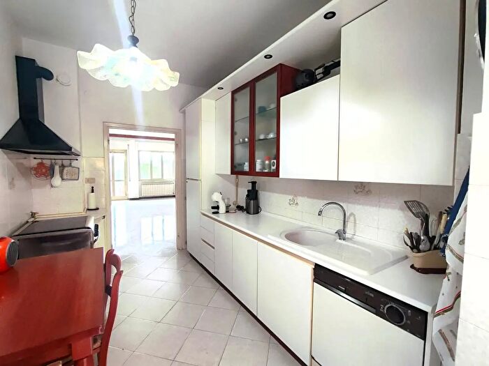 Appartamento con 5 locali in vendita in Via Matteo Tassi, Perugia