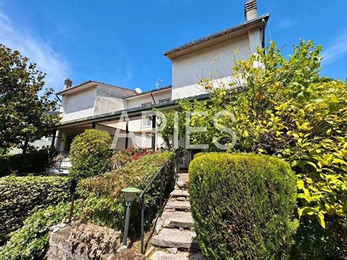 Casa quadrilocale in vendita in Viale Gorgia di Leontini, Roma